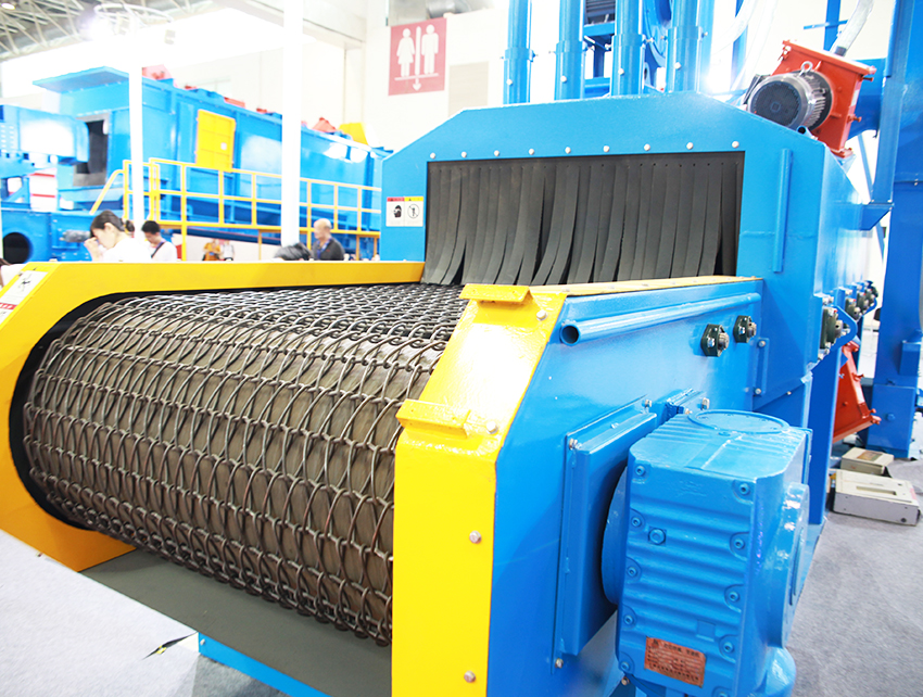 QWD tel örgü kemer atış patlama makinesi